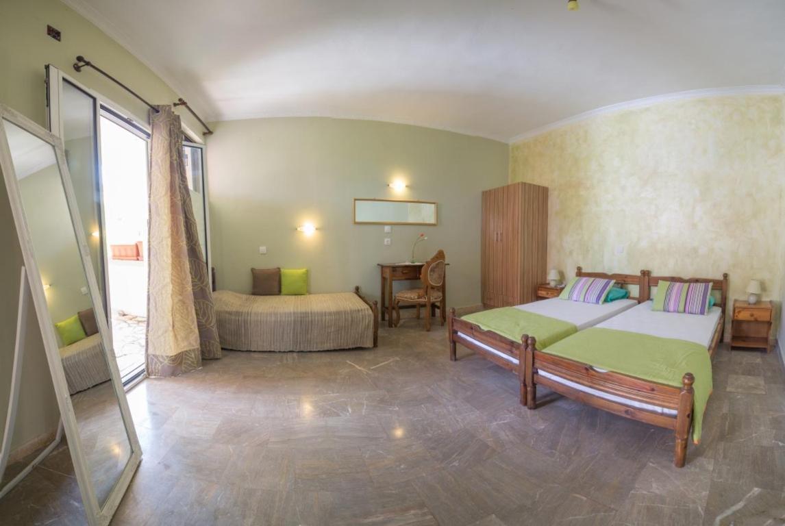 Efi Apartments Ájosz Górdiosz Kültér fotó