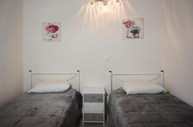 Efi Apartments Ájosz Górdiosz Kültér fotó